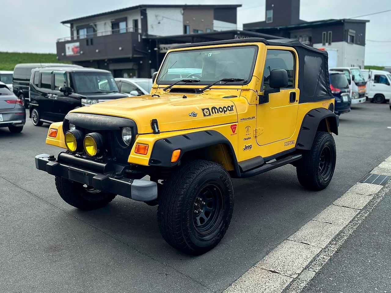 JEEP SAHARA 1999 — Foto 1 de 15