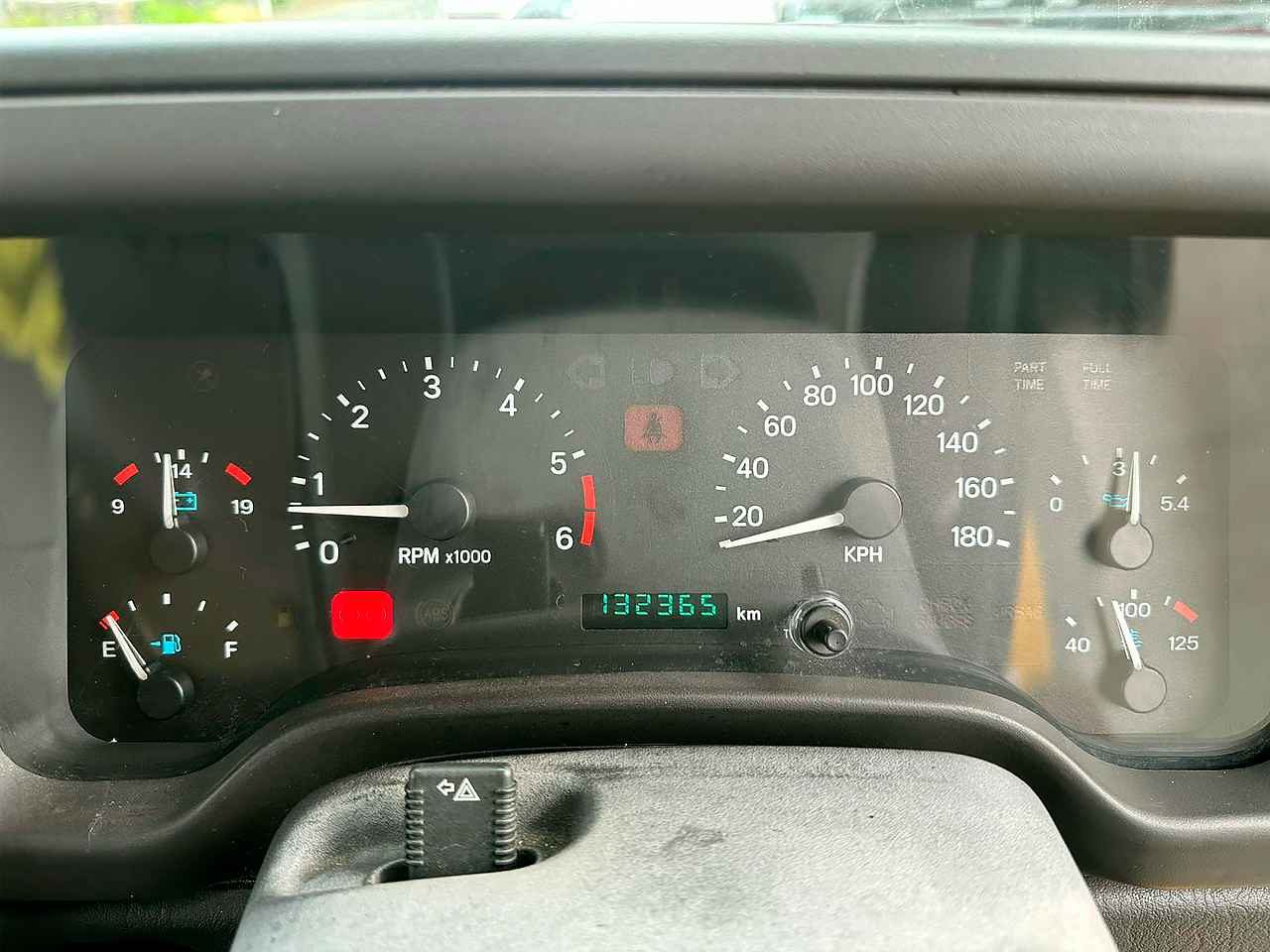 JEEP SAHARA 1999 — Foto 10 de 15