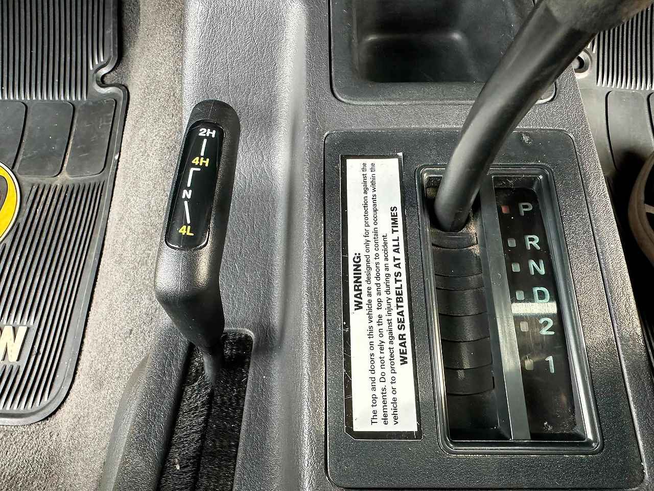 JEEP SAHARA 1999 — Foto 11 de 15