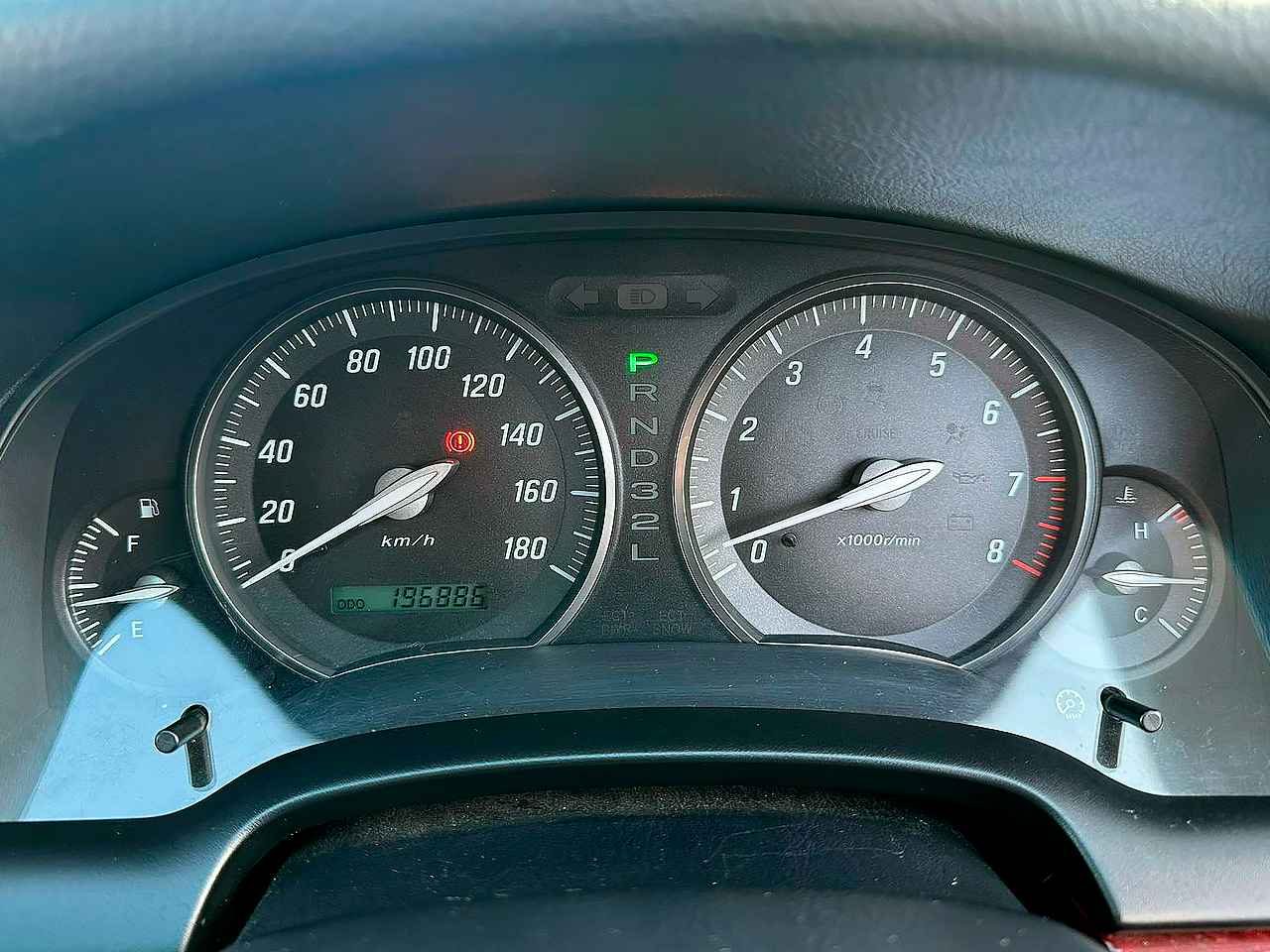 TOYOTA MARK II 2003 — Foto 11 de 15
