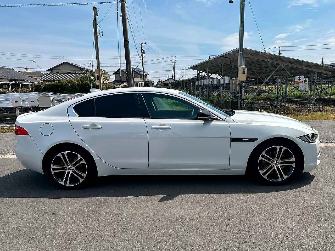 JAGUAR XE 2017 — Foto 2 de 15