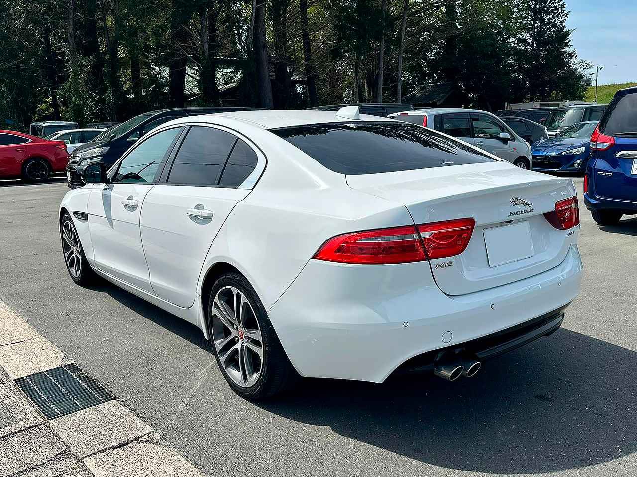 JAGUAR XE 2017 — Foto 5 de 15