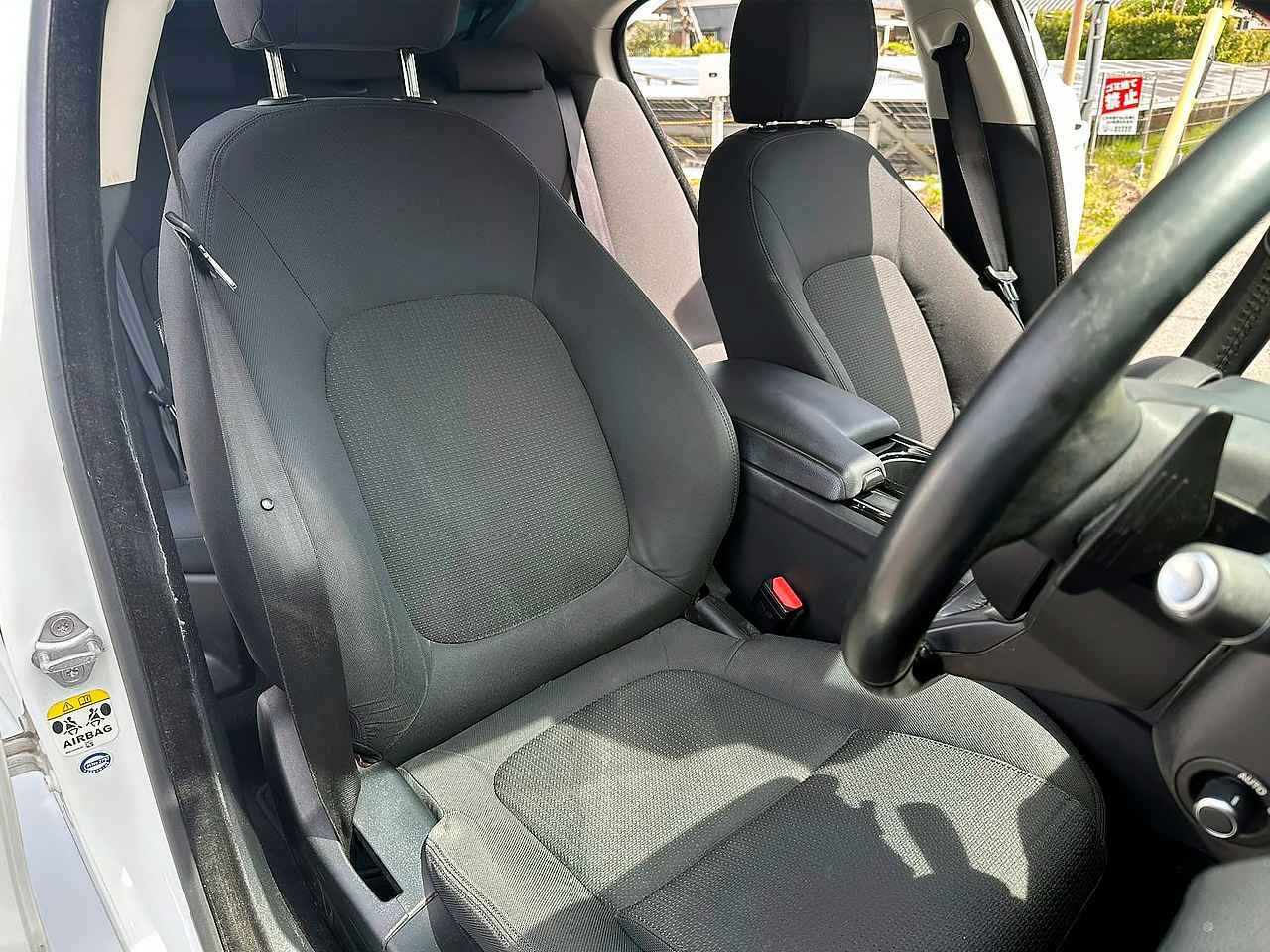 JAGUAR XE 2017 — Foto 12 de 15