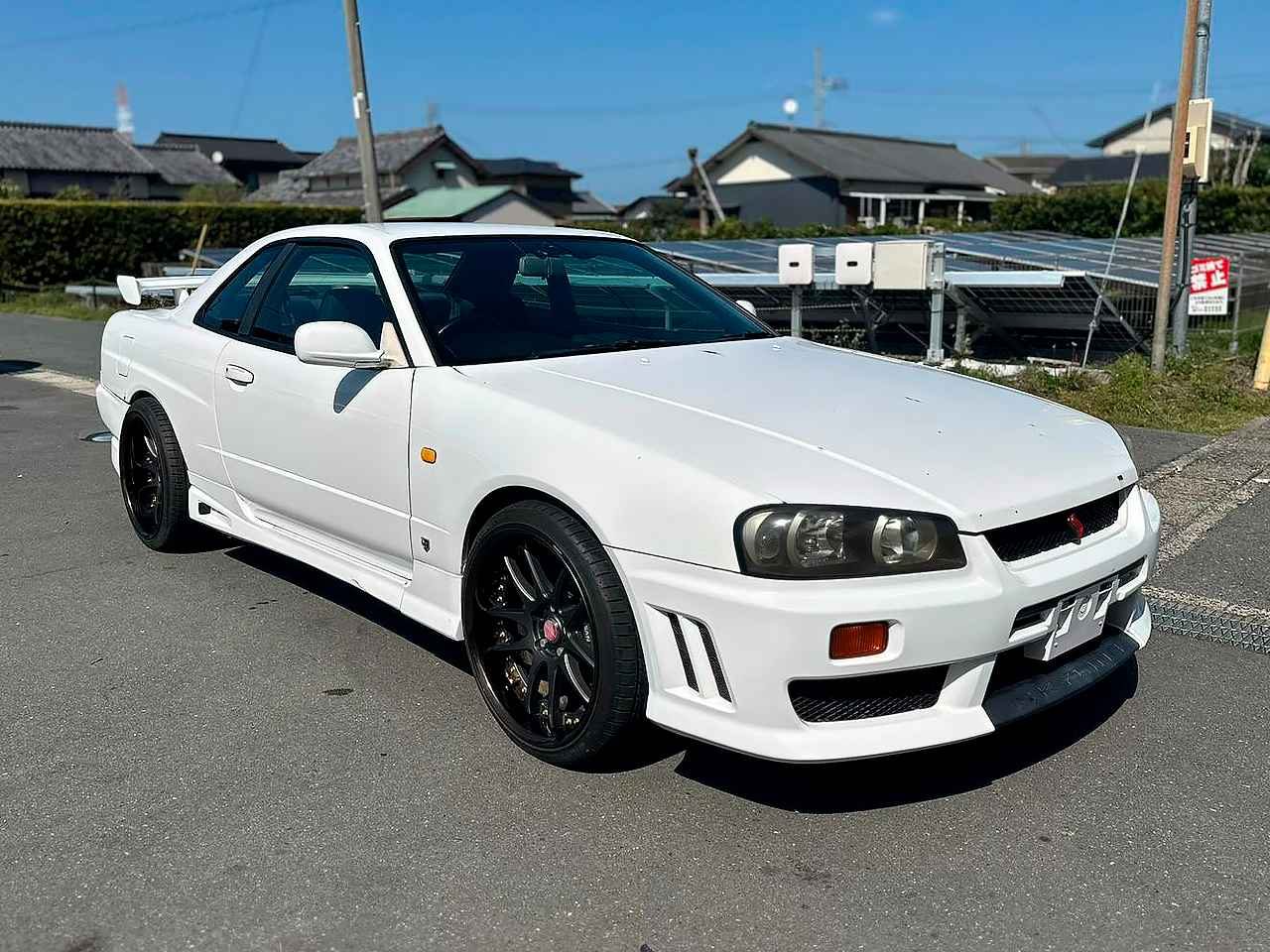 NISSAN SKYLINE 1998 — Foto 2 de 15