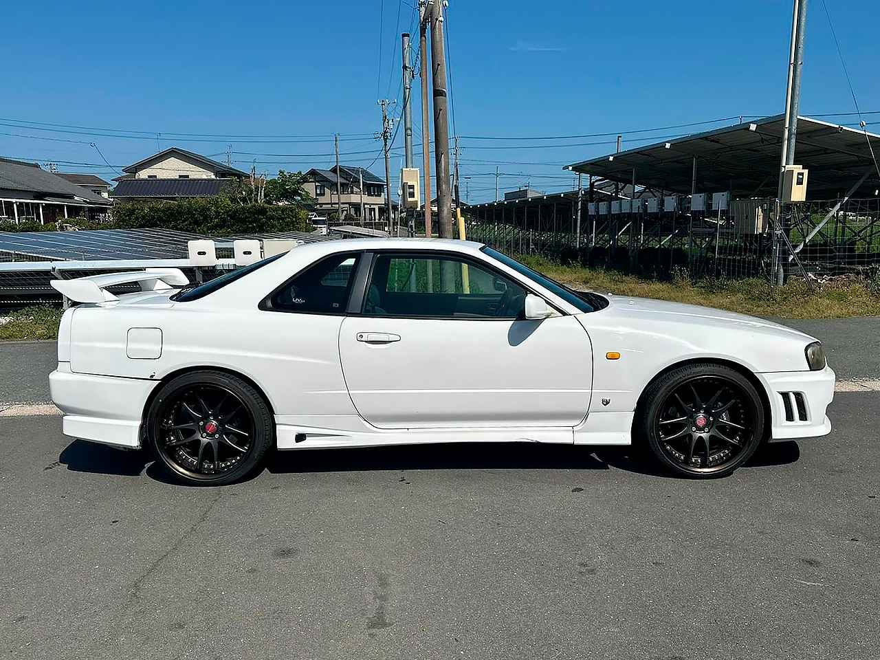 NISSAN SKYLINE 1998 — Foto 3 de 15