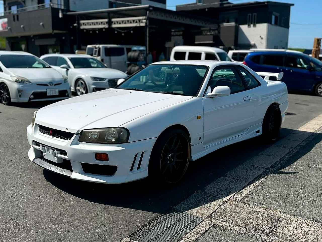 NISSAN SKYLINE 1998 — Foto 1 de 15