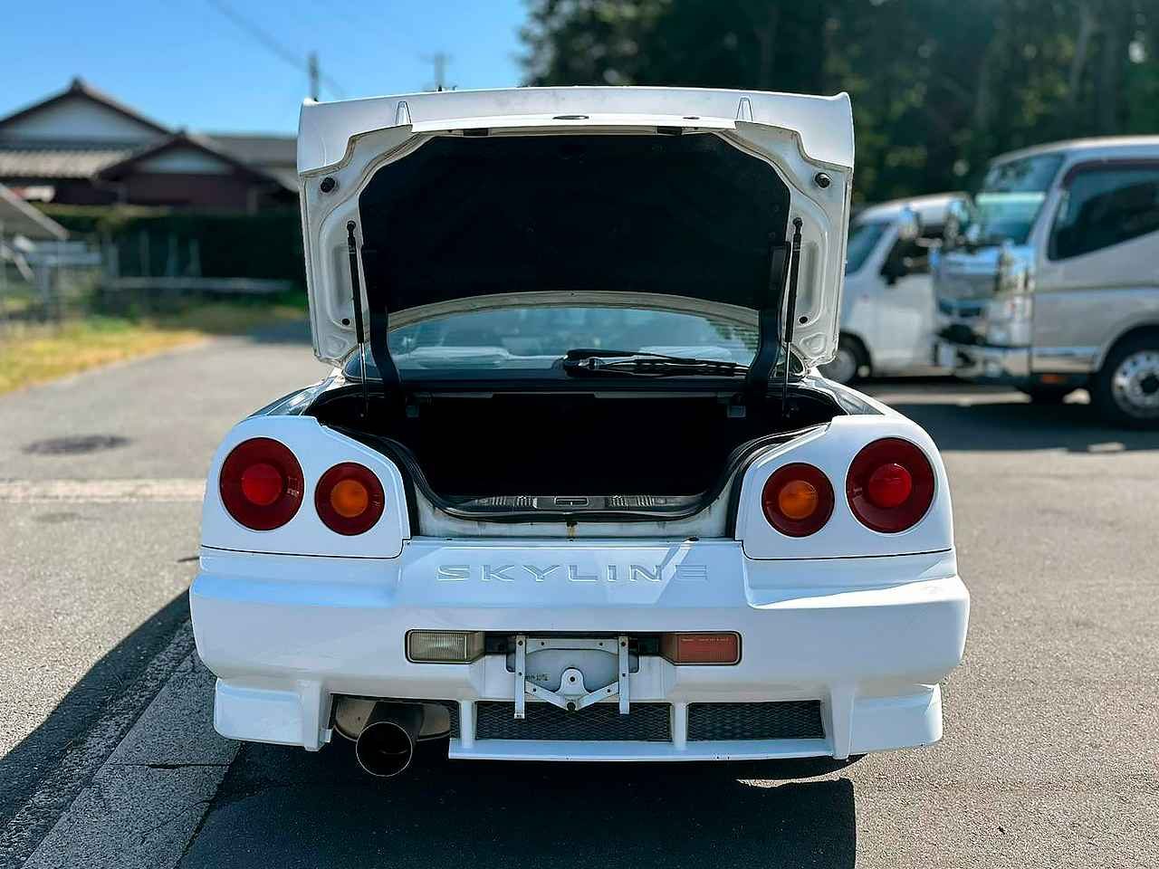 NISSAN SKYLINE 1998 — Foto 14 de 15