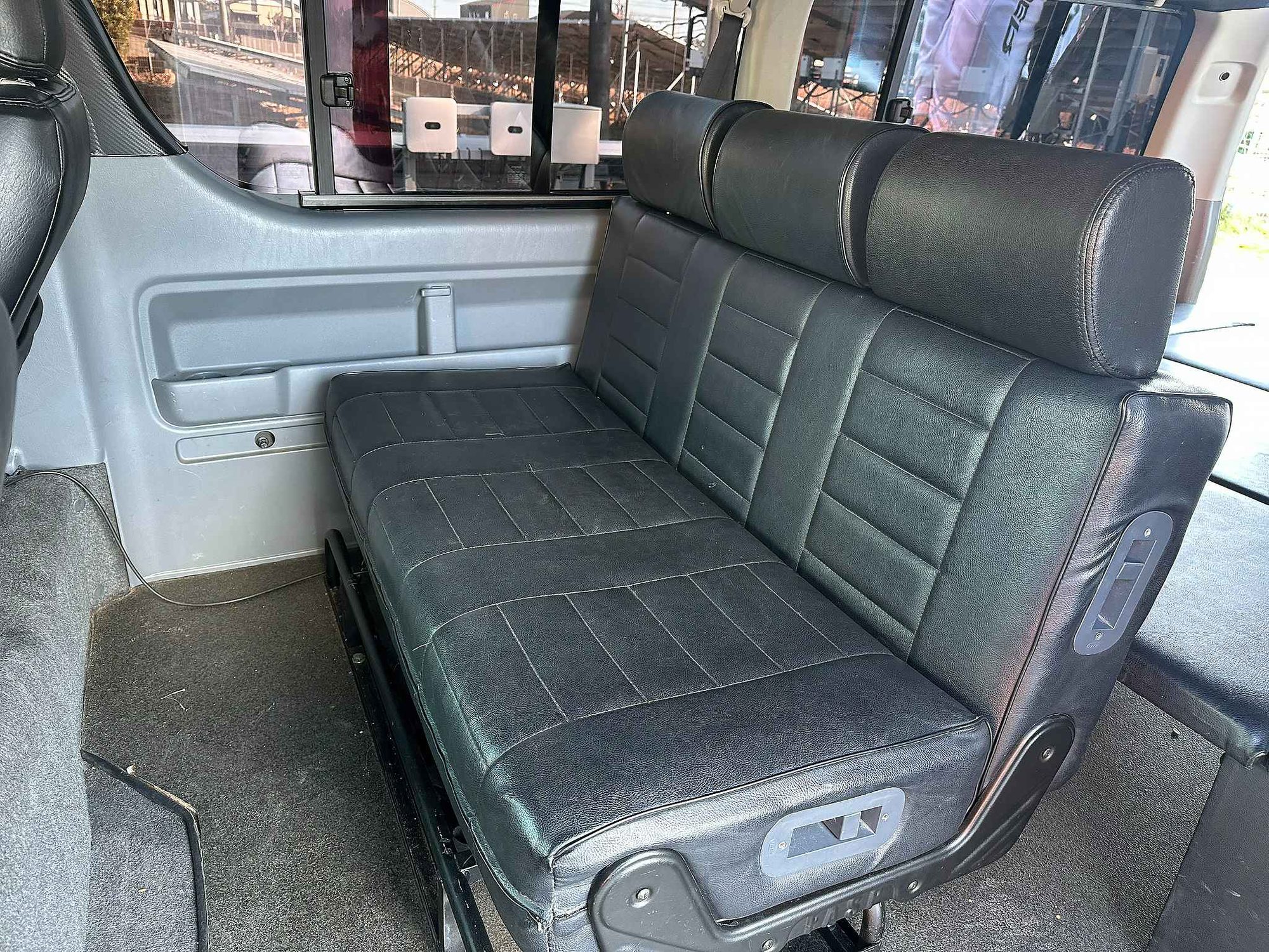 TOYOTA HIACE 2008 — Foto 12 de 15