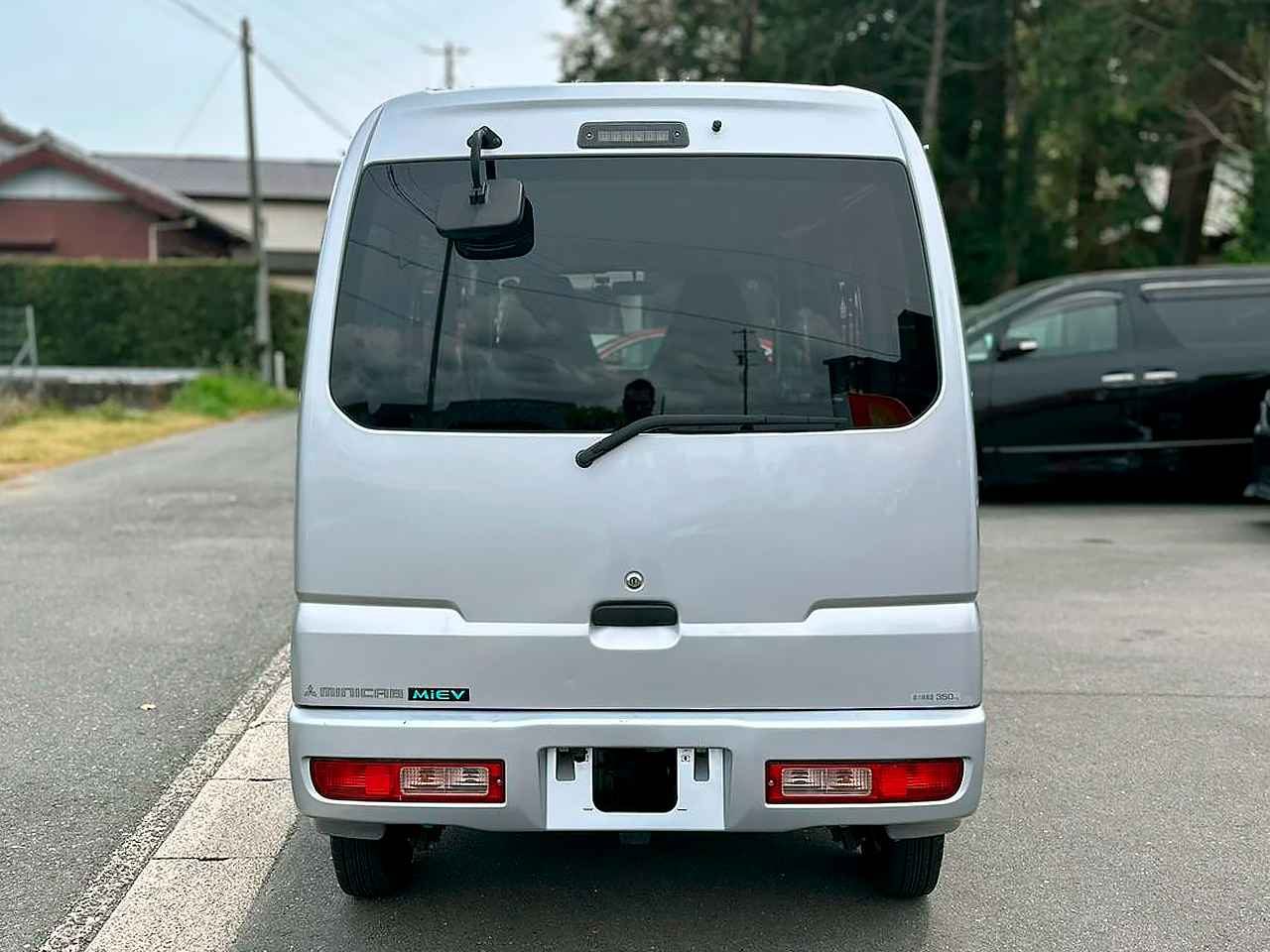 MITSUBISHI MINICAB 2016 — Foto 5 de 15