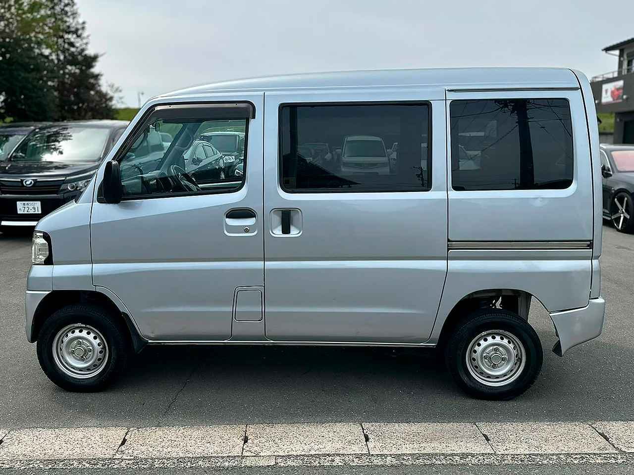 MITSUBISHI MINICAB 2016 — Foto 7 de 15